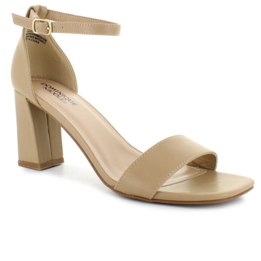 NWOT Dominique Nicole Mylah Heels